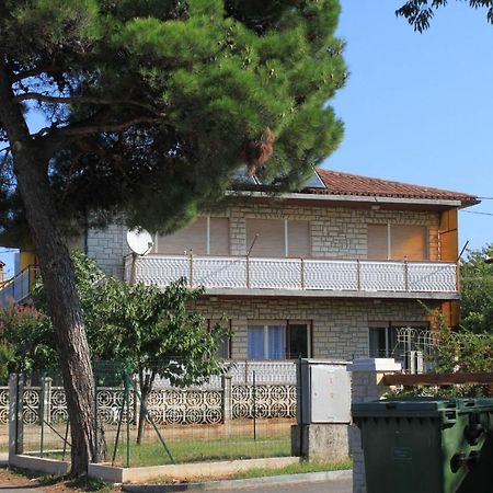 Apartments With A Parking Space Umag - 7066 Exterior foto